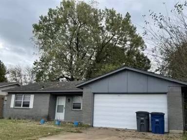 Main picture of 11842 E 36th St