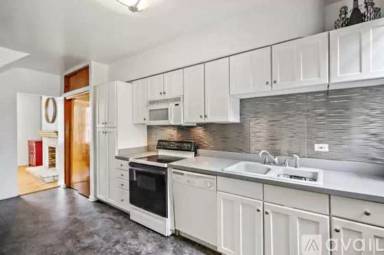 Main picture of 11249 S Forrestville Ave