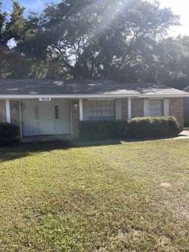 Main picture of 7236 Lanier Dr
