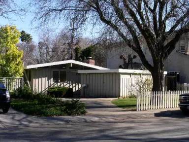 Main picture of 10320 Johnson Ave