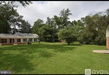 Main picture of 3909 N Stevens St