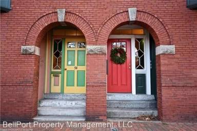 Main picture of 54 Pleasant St