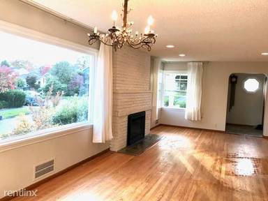Main picture of 5200 37th Ave NE