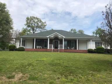 Main picture of 8466 Hollybrook Dr
