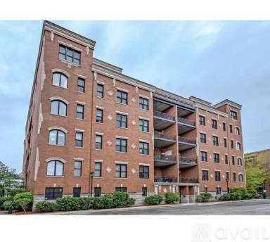 Main picture of 2801 N Oakley Ave