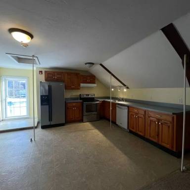 Main picture of 258 Main St