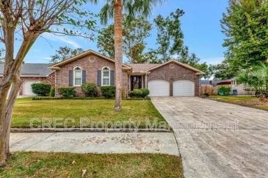 Main picture of 700 Cluster Pines Rd