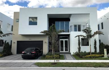 Main picture of 10055 NW 75th St