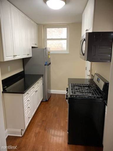 Main picture of 3041 N Lincoln Ave