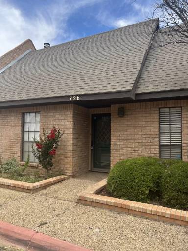 Main picture of 726 Melton Aly