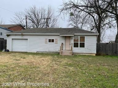 Main picture of 117 N 2nd St
