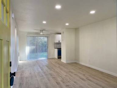 Main picture of 1110 S Pennington Dr