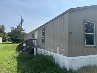 Main picture of 62 Ernest Ln