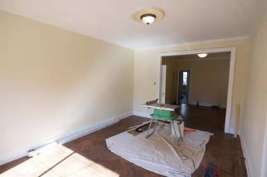 Main picture of 40 Wade St