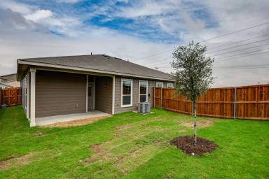 Main picture of 609 Blackland Dr