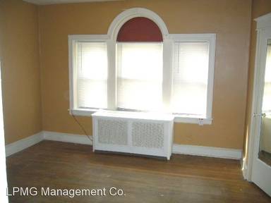 Main picture of 4305 E Roosevelt Blvd