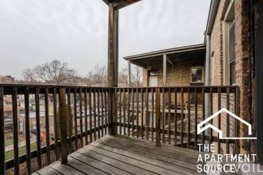 Main picture of 1400 W Olive Ave