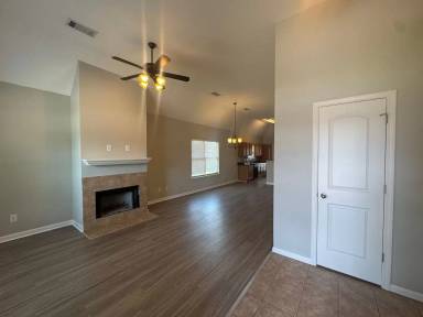 Main picture of 6508 Park Lake Ct
