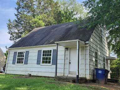 Main picture of 1006 Charles St