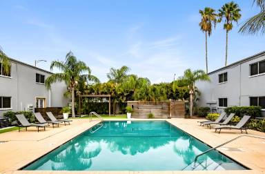 Main picture of 3730 W Bay Ave