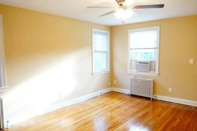 Main picture of 8107 Greenwood Ave