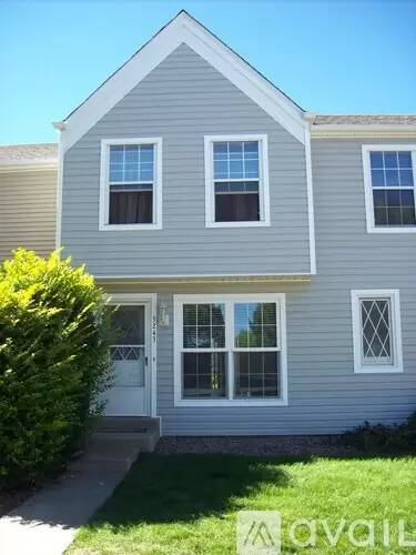Main picture of 3243 S Estes St