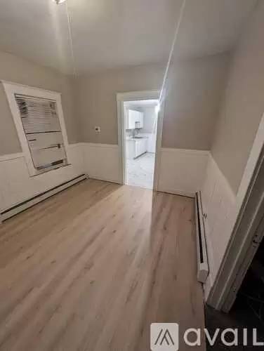 Main picture of 2420 Mackenna Ave