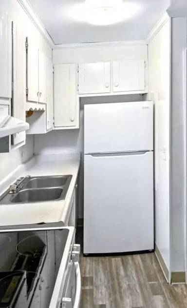 Main picture of 2584 Alcott Rd