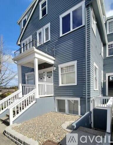 Main picture of 936 Highland Ave
