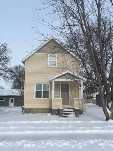 Main picture of 108 Elm St NW