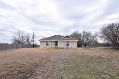 Main picture of 4951 E US Highway 190