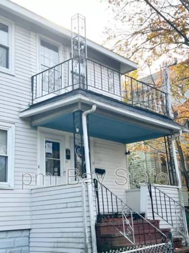 Main picture of 37 Brainard St