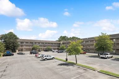 Main picture of 373 Community College Dr