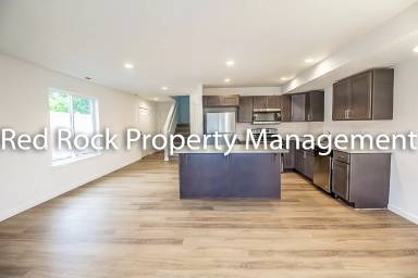 Main picture of 1504 N Michigan Ln