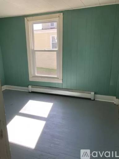 Main picture of 289 Main St