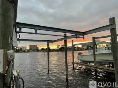 Main picture of 7009 N Lagoon Dr