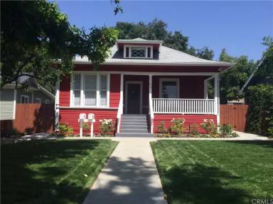 Main picture of 235 E Lemon Ave