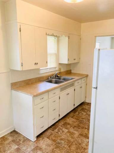 Main picture of 708 W 4th St