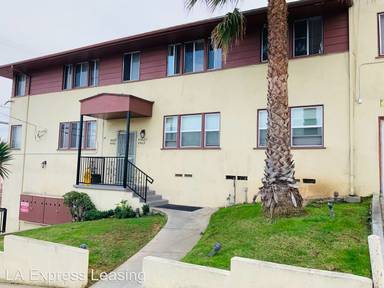 Main picture of 4466 1/2 W 59th St