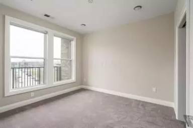 Main picture of 751 N 6th St