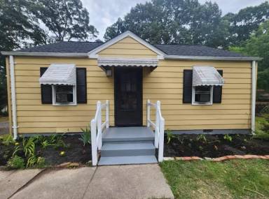 Main picture of 136 Banneker Dr