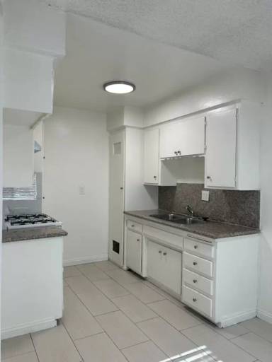 Main picture of 1639 E Kingsley Ave