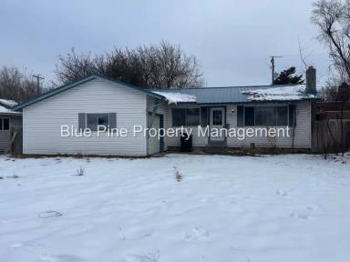 Main picture of 743 May St
