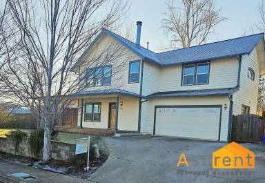 Main picture of 2530 Spring Hill Dr