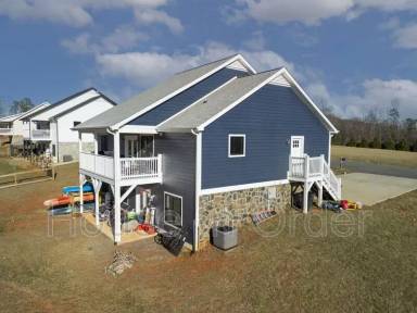 Main picture of 118 Grace Est