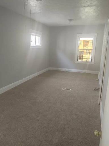 Main picture of 3439 E 110th St