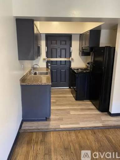 Main picture of 8231-8237 S Ingleside Ave Apartments