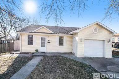 Main picture of 533 E 2nd St