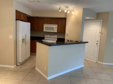 Main picture of 3340 Pinewalk Dr N