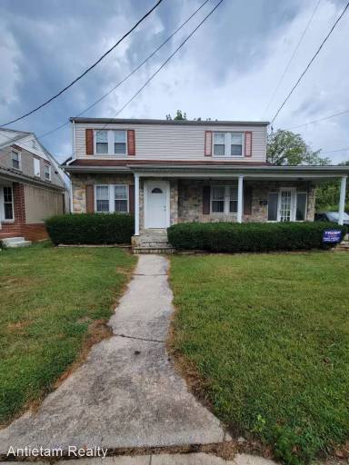 Main picture of 317 S Washington St